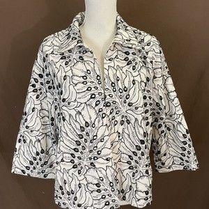 Chico's Two Tone Eyelet Swing Jacket Size 1 NWT (8-10) Large